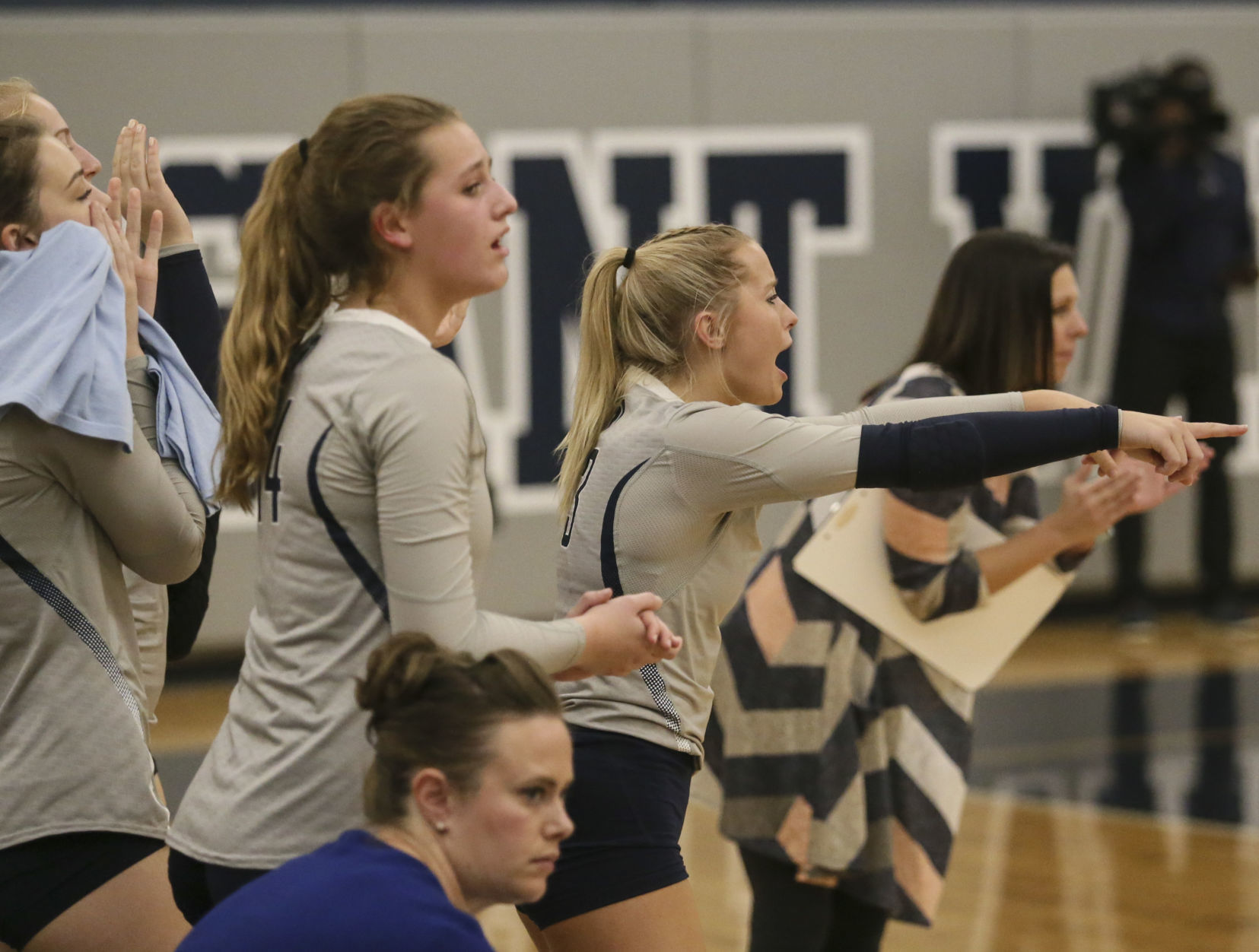 110419-qct-spt-bett-pv-vball-23.jpg